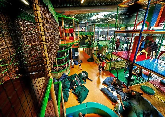 Lalandia База отдыха 4*